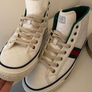 New Gucci tennis shoes ! Size 10